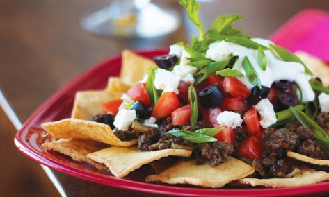 Greek Nachos Greek Nachos, How To Cook Lamb, Hot Cheese, Ground Lamb, Nachos Recipe, Lamb Recipes, Roasted Red Peppers, Perfect Appetizers, Party Snacks