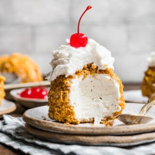 Fried Ice Cream Recipe - Dinner, then Dessert Easy Fried Ice Cream, Fried Ice Cream Recipe, Ice Cream Balls, Peanut Butter Balls Easy, Best No Bake Cookies, Fancy Ice Cream, Fancy Ice, Ice Cream Sundaes, Vanilla Ice Cream Recipe