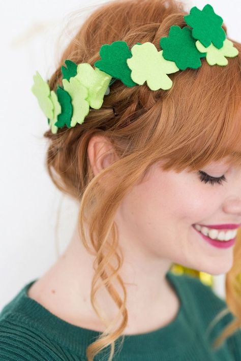 Get ready for St. Patrick's Day with a fancy DIY clover crown. Clover Crown, San Patrick Day, St Patricks Crafts, San Patrick, St Patricks Day Crafts For Kids, Budget Crafts, St Patrick's Day Outfit, Saint Patties, St Patrick's Day Crafts