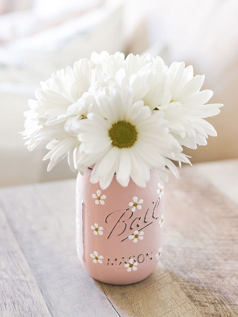 Paint Daisies, Daisy Crafts, Blush Pink Paint, Tinted Mason Jars, Jar Decorations, Pink Mason Jars, Jar Salads, Painted Daisy, Metallic Gold Paint