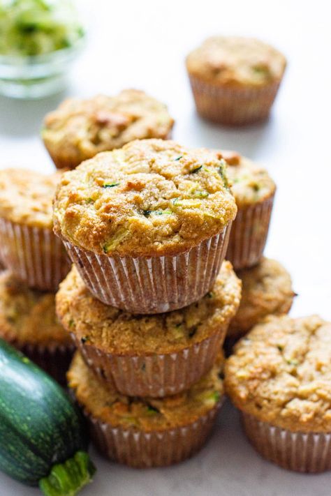 Healthy Zucchini Muffins, Zucchini Muffins Healthy, Almond Flour Muffins, Zucchini Recipes Healthy, Healthy Zucchini, Healthy Muffin Recipes, Almond Flour Recipes, Zucchini Muffins, Flour Recipes