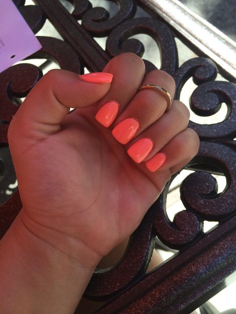 Coral acrylics for the summer Coral Acrylics, Coral Orange Nails, Coral Acrylic Nails, Summa Nails, Uñas Color Coral, Bright Coral Nails, Neon Coral Nails, 2023 Nails, Nail Board