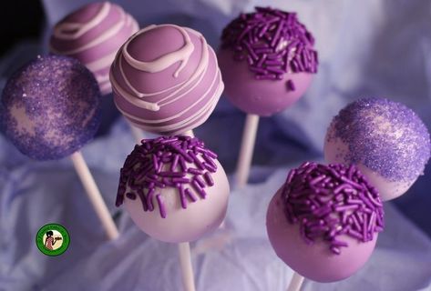 Purple Cake Pops, Savory Cakes, Purple Cake, Cake Pop Decorating, Wedding Cake Pops, Tiny Cakes, Purple Food, Birthday Cake Pops, Purple Cakes