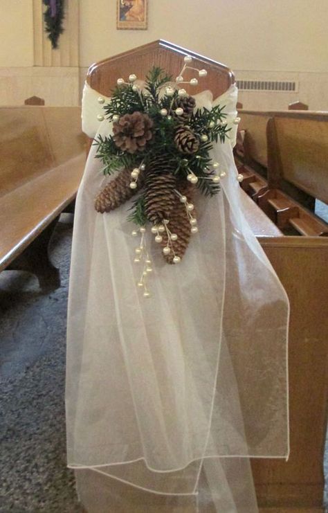 Pinecone Wedding Decorations, Pew Decorations, Winter Wedding Planning, Wedding Pews, Boda Diy, Church Pew, Winter Wedding Decorations, December Wedding, Winter Wedding Inspiration