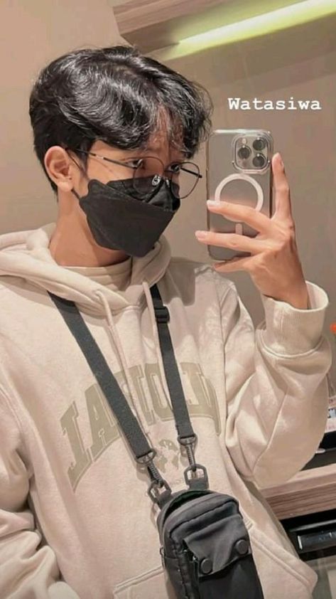 Aesthetic Wallpaper Boyfriend, Boy Ootd, Wallpaper Boyfriend, Ootd Aesthetic, Anime Wallpaper Phone, Aesthetic Wallpaper, Karate, Instagram Story, Halo