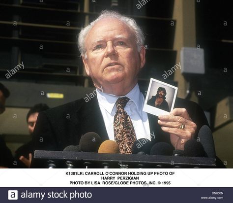 Download this stock image: Apr. 9, 2001 - K1301LR: CARROLL O'CONNOR HOLDING UP  OF.HARRY  PERZIGIAN. LISA  ROSE/   1995(Credit Image: © Globe Photos/ZUMAPRESS.com) - DN850N from Alamy's library of millions of high resolution stock photos, illustrations and vectors. Carroll O'connor, Lisa Rosé, Photo Image, Globe, Vector Illustration, High Resolution, Stock Images, Resolution, Stock Photos