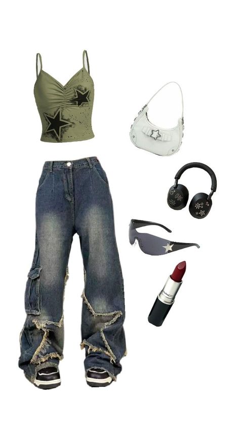 #star #ootd #suta #outfit #fashion Pop Star Aesthetic Outfit, Star Jacket Y2k, Y2k Outfits Star, Starcore Outfits, Star Top Outfit, Star Aesthetic Clothes, Star Inspired Outfits, Star Outfit Aesthetic, Star Jeans Outfit