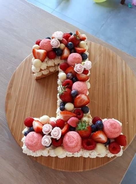 Number 1 Shaped Food, Number 1 Strawberry Cake, Sweet One Cake Strawberry, Berries First Birthday, First Picnic Birthday, 1st Birthday Party Strawberry Theme, Berry First Birthday Snack Ideas, Strawberry 1st Bday Party, Berry Sweet One Birthday Cake