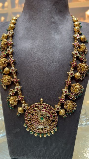 Challani Jewellery, Uncut Jewellery, Ruby Necklace Designs, Vintage Indian Jewelry, Indian Diamond Jewellery, Mary Pictures, Short Necklaces, Bracelets Vintage, Jewellery Exhibition