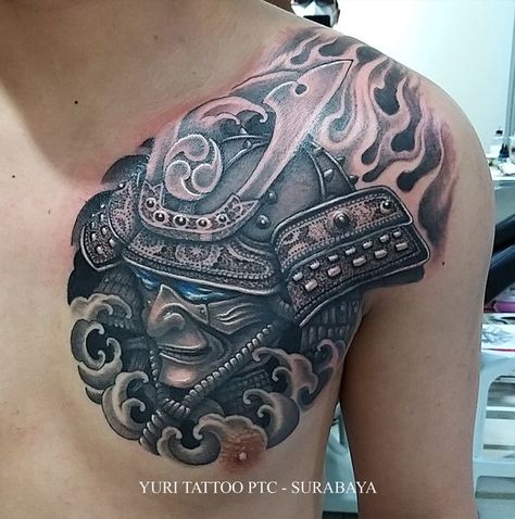 Yakuza Tatoos, ရင်ဘက် Tattoo, Tattoo Peito, Japanese Hand Tattoos, Samurai Tattoo Sleeve, Full Chest Tattoos, Art Inspired Tattoos, Hannya Mask Tattoo, Black Art Tattoo