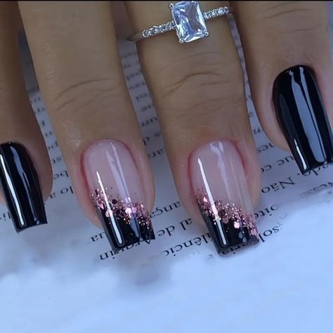 Black Nails With Glitter, Glitter Rosa, Press On Nails Medium, Easy Nails, Nails Medium, Black Nail Designs, Nails For Women, Nail Forms, Nail Designs Glitter