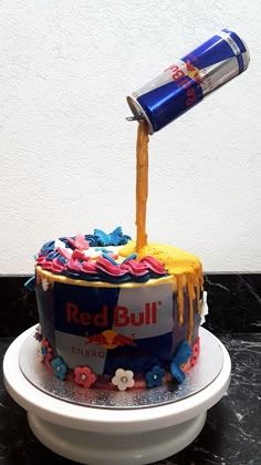 Red Bull Cake Ideas, Redbull Cake Ideas, Redbull Cake, Red Bull Cake, Red Bull Drinks, Diy Hello Kitty, 18th Cake, Birthday Cake Decorating Ideas, Stunning Cakes