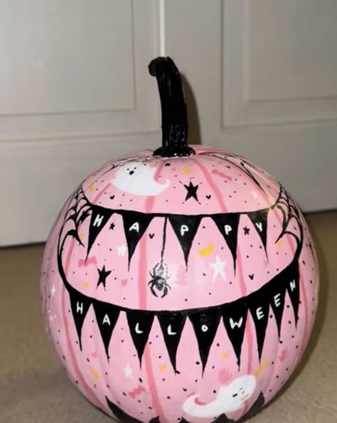 33 CREATIVE PUMPKIN PAINTING IDEAS TO RECREATE - Stylin by Sarita Cute Pumpkin Painting Ideas Creative Disney Characters, Winning Pumpkin Painting Contest Ideas, Creative Pumpkin Painting Ideas, Cute Painted Pumpkin Ideas, Pumpkin Designs Painted, Disney Pumpkin Painting, Pumpkin Idea, Halloween Pumpkin Crafts, Creative Pumpkin Painting