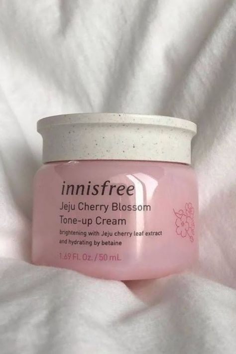 Coquette Skincare, Innisfree Cherry Blossom, Cherry Blossom Jelly, Jeju Cherry Blossom, Aesthetic Rosa, Aries Aesthetic, Cherry Leaf, Jelly Cream, Asian Skincare