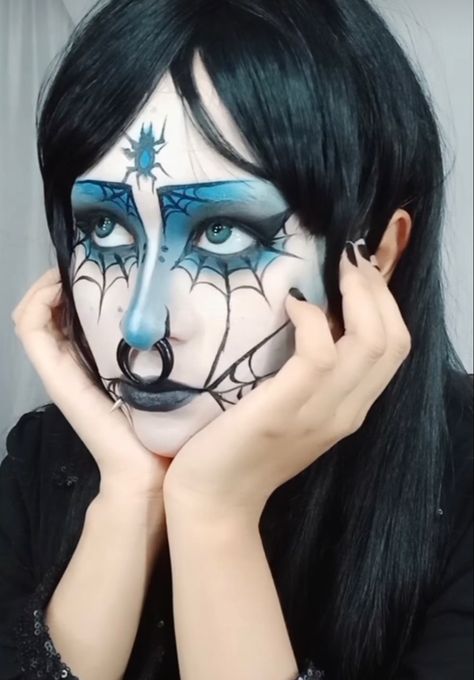 Halloween Alt Makeup, Blue Trad Goth Makeup, Halloween Goth Makeup, Blue Goth Makeup, Goth Halloween Makeup, Casual Goth Makeup, Goth Clown Makeup, Perky Goth, Trad Goth Makeup