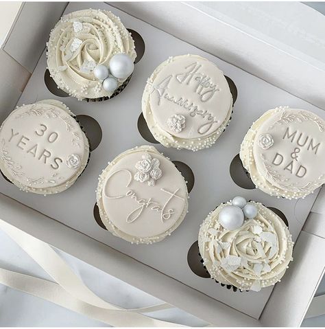 25th Birthday Cupcakes, Anniversary Cupcake Ideas, Minimalist Cupcakes, 30th Wedding Anniversary Cake, Engagement Party Cupcakes, Pearl Cupcakes, 25 Anniversary Cake, Anniversary Cupcakes, Anniversary Cookies