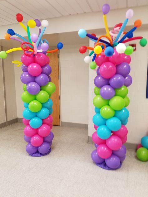 Made for Color Run 2017 CB West Colorful Balloon Columns, 4 Color Balloon Column, Colorful Balloon Decorations, Long Balloons Decoration, Long Balloons Ideas, Curly Balloons, Wedding Arch Balloons, Patios Ideas Backyard, Garden Ideas Patio