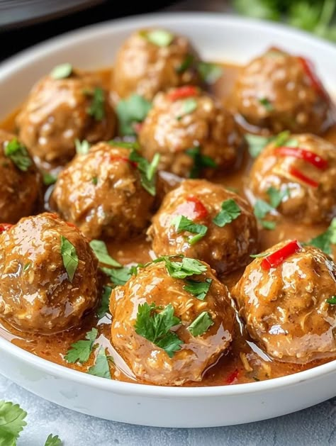 Slow Cooker Thai Chicken Meatballs Thai Coconut Meatballs, Slow Cooker Chicken Meatballs, Thai Meatball Recipes, Airfryer Meatballs, Asian Crockpot Chicken, Thai Chicken Meatballs, Thai Meatballs, Asian Chicken Meatballs, Slow Cooker Thai