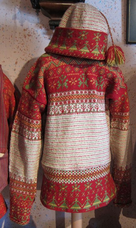 Etnic Pattern, Stranded Knitting Patterns, Norwegian Knitting, Mens Knit Sweater, Norwegian Sweater, Tapestry Crochet Patterns, Crafts For Girls, Tapestry Crochet, Sweater Knitting Patterns