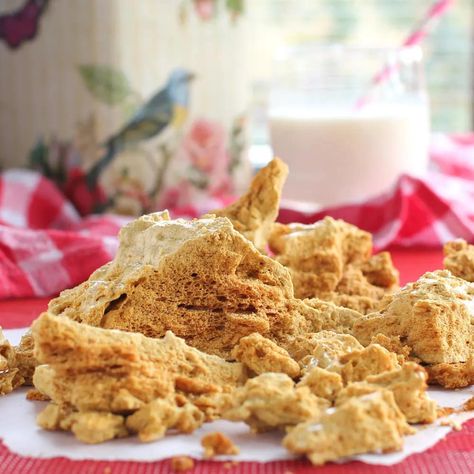 Hokey pokey (or honeycomb, as it’s often referred to in other parts of the world) is one of New Zealand’s favourite candies and one that’s been Honeycomb Ice Cream, Simple Sugar Syrup, Hokey Pokey, Ice Cream Mix, Simple Sugar, Ice Cream Machine, Golden Syrup, Easy Treats, Caramel Flavoring