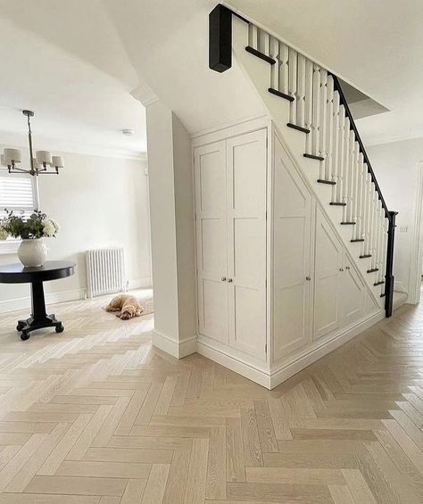 Door Under Stairs, Kitchen Under Stairs, Understair Storage, London Homes, Room Under Stairs, تحت الدرج, Stairs Renovation, Staircase Storage, Under Stairs Cupboard