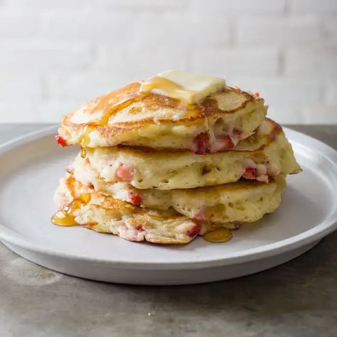 Strawberry-Vanilla Pancakes | Cook's Country Recipes For Eggs, Vanilla Pancakes, Breakfast Favorites, Donut Toppings, Pancakes Vegan, Cookie Toppings, Caramel Tart, America's Test Kitchen Recipes, Fruit Breakfast