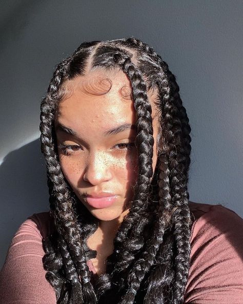 Braids With Curly Ends, Short Box Braids, Big Box Braids Hairstyles, Goddess Braids Hairstyles, Box Braids Hairstyles For Black Women, Cute Box Braids Hairstyles, Protective Hairstyles Braids, Pretty Braided Hairstyles, Hairdos For Curly Hair