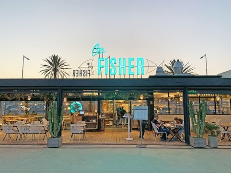 Can Fisher, El restaurante CAN FISHER está situado en la playa de Bogatell, está especializado en arroces y mariscos así como multitud de tapas y opciones. https://yummybarcelona.com/can-fisher/ Seafood Restaurant Exterior Design, Seafood Restaurant Exterior, Seafood Restaurant Design, Restaurant Fish, Rooftop Restaurant Design, Restaurant Exterior Design, Restaurant Exterior, Steel Roofing, Container Shop