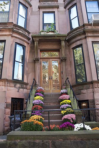 Chrysanthemums on a Park Slope Brownstone Home, Brooklyn New York Apartment Elevation, Brownstone House, Elevation Architecture, Nyc Brownstone, Brownstone Homes, New York Brownstone, Apartment Entrance, Apartment Guide, Brooklyn Brownstone