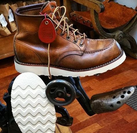 Resoled Red Wing boots Red Wings Boots, Redwing Boots, Wing Boots, Moc Toe Boots, Red Wing Boots, Wing Shoes, Red Wing Shoes, Vintage Mens Fashion, Mens Boots Fashion