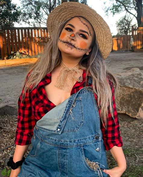 How To Do Scarecrow Makeup, Scarecrow Costume Plus Size, Scarecrow Makeup Ideas For Women, Scarecrow Makeup Women, Scare Crow Make Up For Women, Scarecrow Hair Ideas, Adult Scarecrow Costume Diy, Scary Scarecrow Costume Women, Easy Scarecrow Costume Women