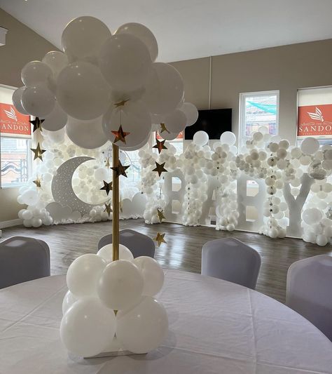 Cloud Party Ideas, Diy Cloud Centerpieces, Clouds Centerpiece Ideas, What Cloud You Be Gender Reveal, Moon And Clouds Baby Shower Theme, Cloud And Star Centerpieces, Cloud Center Piece, Easy Cloud Decorations, Cloud Balloon Centerpiece