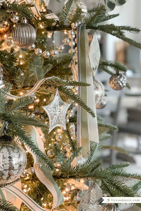 Christmas French Country Decor, Christmas Trees Decorated In White, Elegant Woodland Christmas Tree, English Country Christmas Tree, French Style Christmas Decor, French Country Christmas Tree Ideas, Christmas Home Tour 2022, Christmas Trends 2024/2025, Simple Elegant Christmas Decor