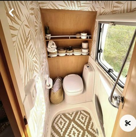 Mini Caravan, Small Caravans, Boat Food Ideas, Rv Interior Remodel, Caravan Decor, Camper Interior Design, Minivan Camping, Diy Hot Tub, Caravan Makeover