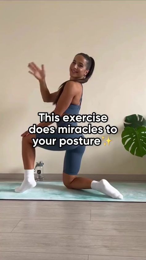 Watch the fingers’ position, it’s really easy! ☝️ Save and share with someone who needs this! #properposture #postureexercises #posturematters #posturesupport #poorposture #backstretches #sealpose #backexercise #backpain #backstretch #fitspiration #dailyfit #dailyworkout #dailyworkouts #dailyworkoutroutine #workoutroutine #workoutmotivation #workouttime #5minworkout #fitnessathome #homefitness #momfitness #momfit #exerciseathome #fitover40 #fitover50 #bettermeapp #betterme #bettermechallenge #b Posture Exercises, Easy Yoga Workouts, Bodyweight Workout Beginner, Gym Workout Videos, Gym Workout For Beginners, Yoga Routine, Gym Workout Tips, Back Exercises, Flexibility Workout