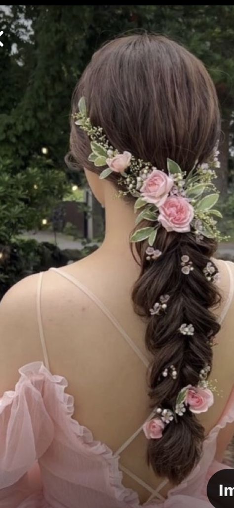 Blonde Fade, Barbie Rapunzel, Fishtail Hairstyles, Fancy Braids, Bridal Hairdo, Flower Braids, Rapunzel Hair, Quinceanera Hairstyles, Ball Hairstyles