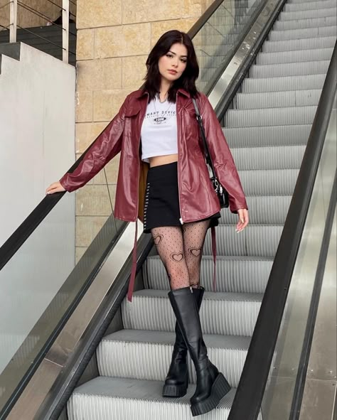 Rockstar Girlfriend, Maggie Lindemann, Taylor Momsen, Rockstar Gf, Emma Chamberlain, Skirt Maxi, Concert Fits, Concert Outfits, Night Out Outfit