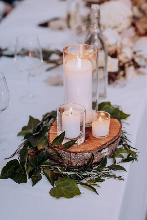 Wedding Table Decorations Candles, Round Wedding Tables, Minimal Candles, Greenery Wedding Centerpieces, Wedding Candles Table, Forest Theme Wedding, Fake Candles, Small Centerpieces, Candle Ideas