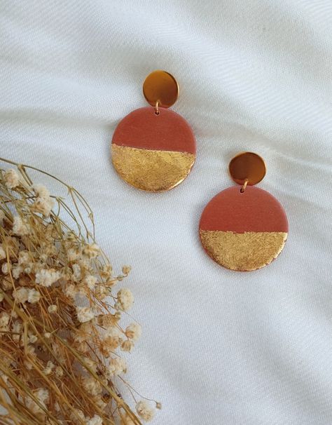 Handmade polymer clay dangle earrings Diy Things To Make And Sell, Clay Earring Tutorial, Diy Earrings Polymer Clay, Clay Dangle Earrings, Polymer Clay Jewelry Tutorials, Polymer Earrings, Polymer Clay Jewelry Diy, Handmade Jewelry Tutorials, Polymer Jewelry