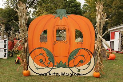 Pumpkin Patch Business, Pumpkin Patch Decoration, Decorating Ideas For Halloween, Pumpkin Patch Birthday, Pumpkin Patch Farm, Pumpkin Patch Party, Halloween Camping, Fall Harvest Party, Fall Carnival