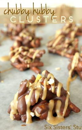 Chubby Hubby Clusters, Chocolate Clusters, Covered Pretzels, Candy Recipes Homemade, Christmas Candy Recipes, Oreo Dessert, Candy Christmas, Think Food, Homemade Candies