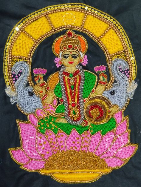 God Embroidery, Flower Sketch Pencil, Paithani Blouse, Tanjore Art, Embroidered Canvas Art, Peacock Embroidery Designs, Fabric Painting Techniques, Flower Machine Embroidery Designs, New Embroidery Designs