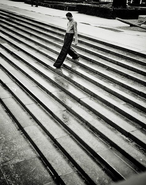 Photoshoot Stairs, Stairs Photoshoot, Concept Fashion, Fresh Morning, Building Stairs, Stone Stairs, Photoshoot Fashion, Winter Photoshoot, Business Men