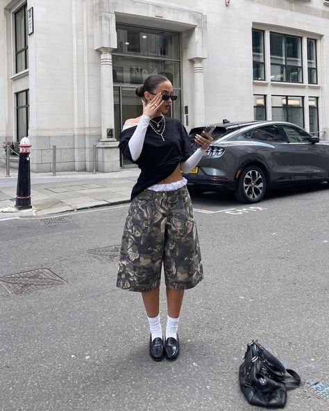 Styling Shorts With Loafers 👞 How do we feel about this pairing? #highstreetvision Loafer Outfits Women, Fits Of The Week, Loafers Outfit Women, How To Style Loafers, Jorts Streetwear, Outfits Of The Week, Loafers Outfit, Camouflage Outfits, Weekly Outfits