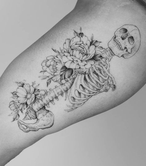 Anatomy Tattoo, Nurse Tattoo, Skeleton Tattoo, Bone Tattoo, Skeleton Tattoos, Collar Bone, Dream Tattoos, Hip Tattoo, Skull Tattoos