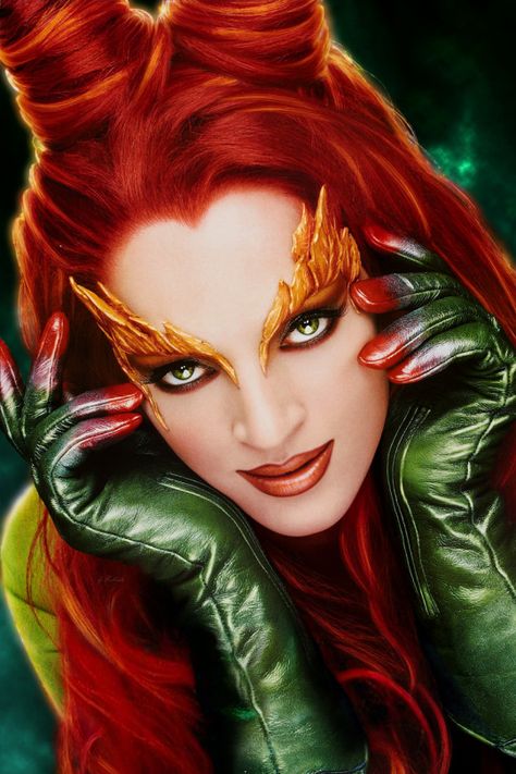 DIY Poison Ivy Costume | Your Costume Idea for Halloween, Mardi Gras and Carnival Poison Ivy Movie, Poison Ivy Kostüm, Poison Ivy Costume Diy, Batman And Robin Movie, Uma Thurman Poison Ivy, Batman And Robin 1997, Robin Movie, Ivy Costume, Poison Ivy Costumes