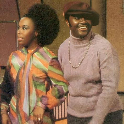 Donny Hathaway, African History Facts, Black Lives Matter Art, Roberta Flack, Music Genius, Old School Music, Soul Singers, Jazz Funk, Vintage Black Glamour