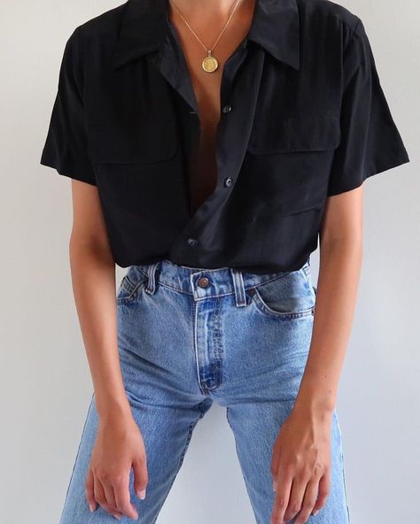 Vintage black 100% silk short sleeve blouse #vintage #silk #blackblouse #buttonup #highrise Teenage Outfits, Yoga Photography, Street Style Trends, Outfit Trends, Mode Inspo, Mode Vintage, Looks Style, Mode Inspiration, Looks Vintage