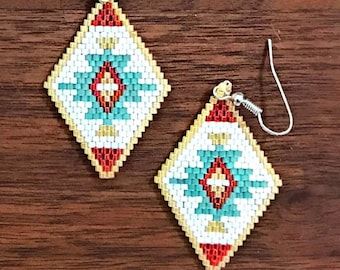 xBeadsByMandyx - Etsy UK Simple Bead Earrings, Hand Beaded Earrings, Native American Beadwork Patterns, Yellow And Turquoise, Seed Bead Jewelry Patterns, Beading Loom, Native Beading Patterns, Seed Bead Crafts, Beadwork Designs