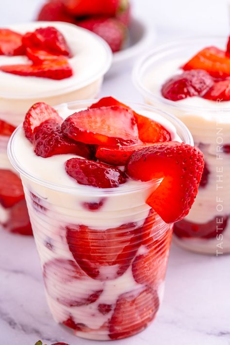 Simple and easy, you'll delight in the creamy texture and fresh flavor of ripe strawberries with crema in this decadent Crema con Fresas. Fresas Crema Recipe Mexican, Strawberries And Cream Recipe, Traditional Mexican Desserts, Crema Recipe, Breakfast Donuts, Sweet Condensed Milk, Mexican Dessert Recipes, Individual Desserts, Edible Cookies